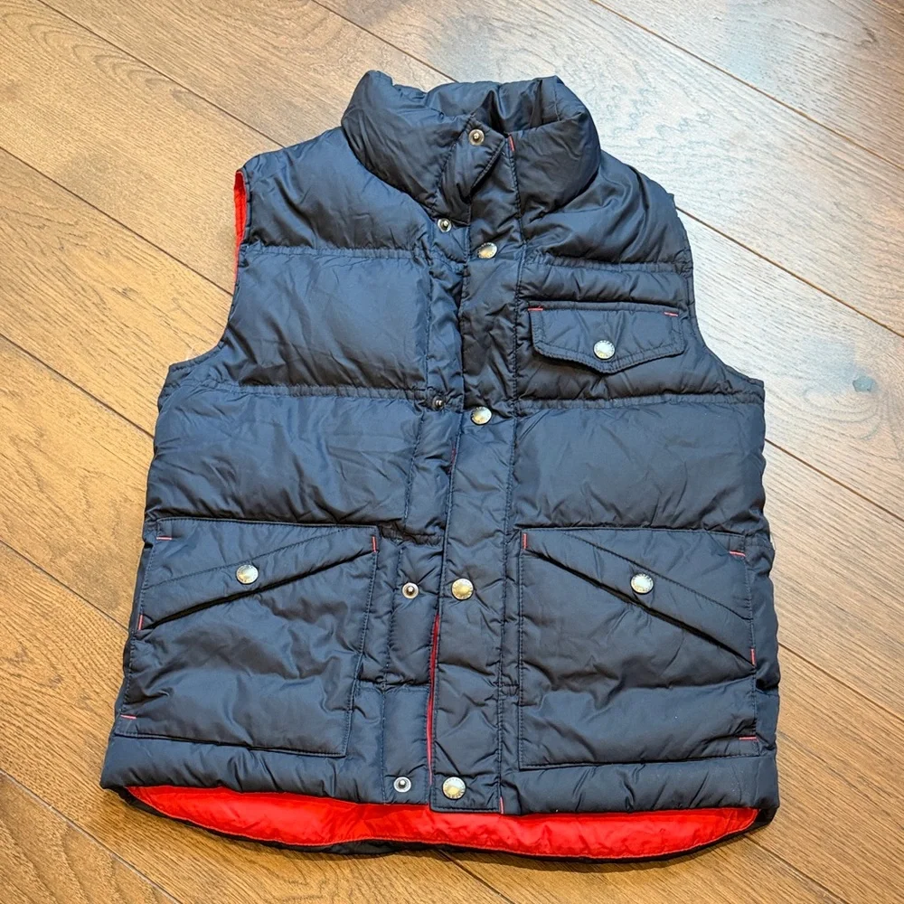 Lands End Boys Navy Puffer Vest with Red Lining Size 8 C5-037
